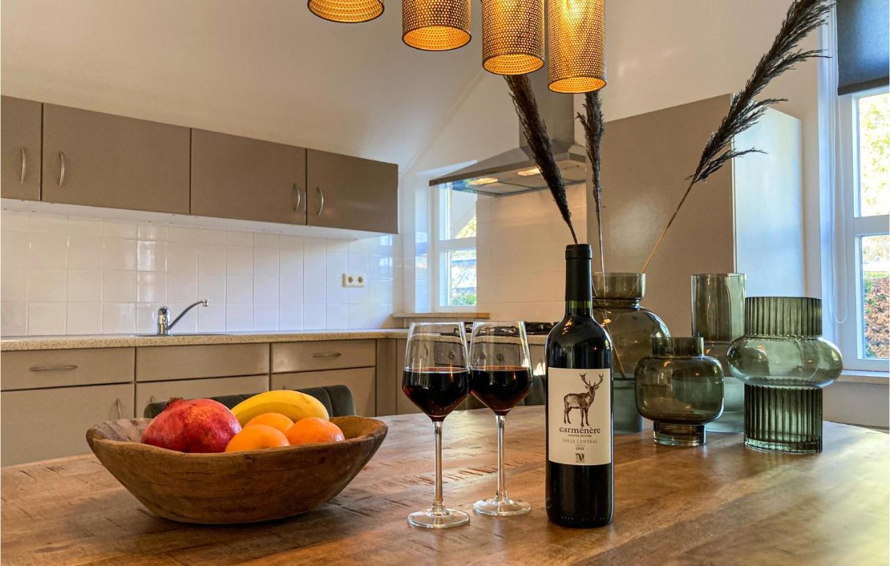 Nice Home In Putten With Kitchen Exterior foto